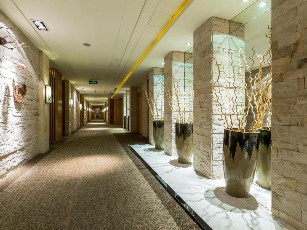 Huana Hotel Minhang Shanghai Buitenkant foto