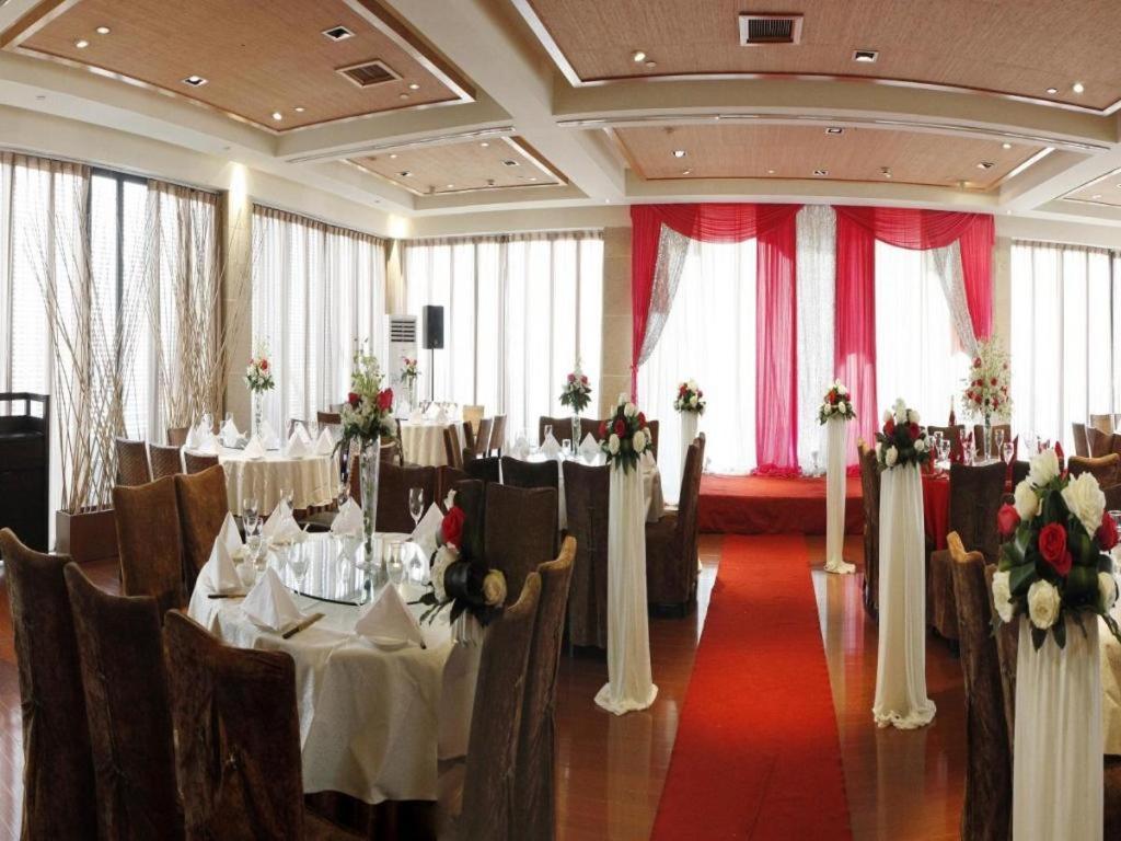 Huana Hotel Minhang Shanghai Buitenkant foto