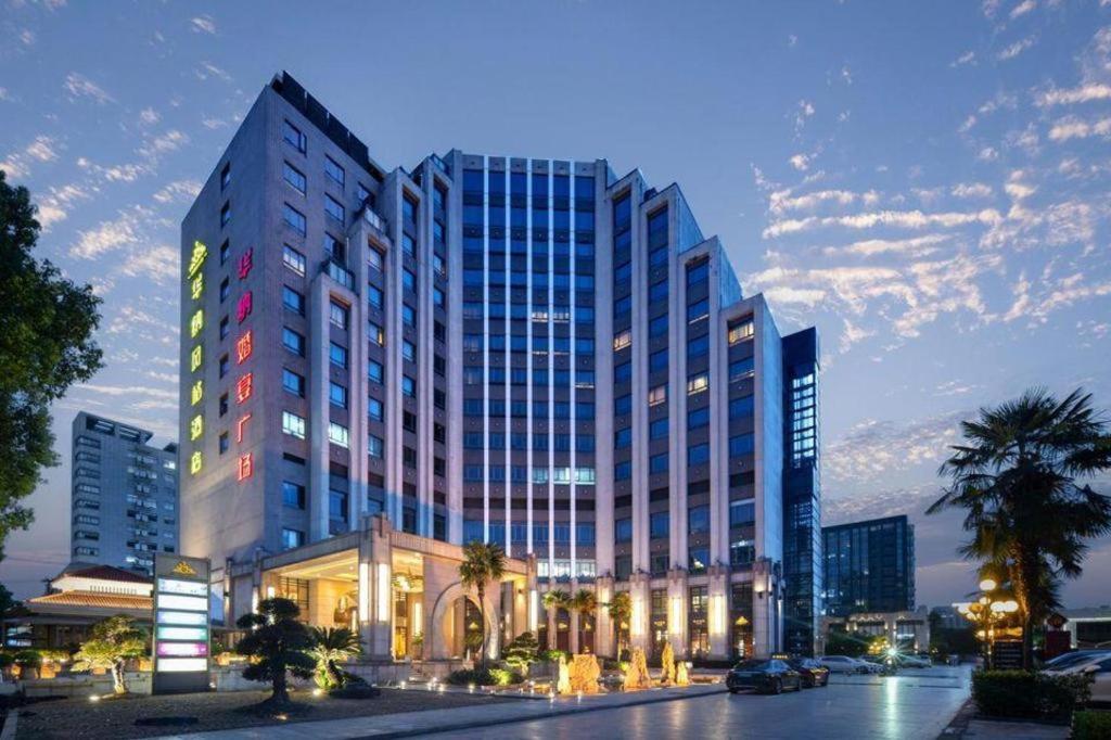 Huana Hotel Minhang Shanghai Buitenkant foto